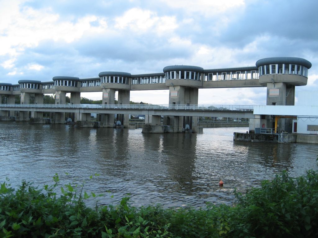 Maas-Schleuse bei Andenne