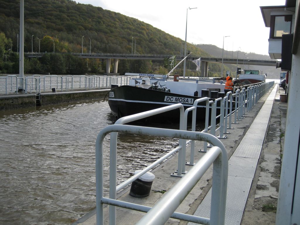 Maas-Schleuse bei Wépion