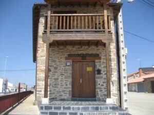 Albergue Virgen de la Carballeda in Rionegro del Puente