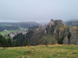 Mystische Stimmung beim Chateau de Joux